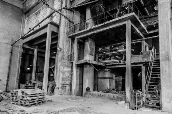 abandoned-factory-1513194_1280-1024x682-560x370-2 abandoned-factory-1513194_1280-1024x682-560x370-2
